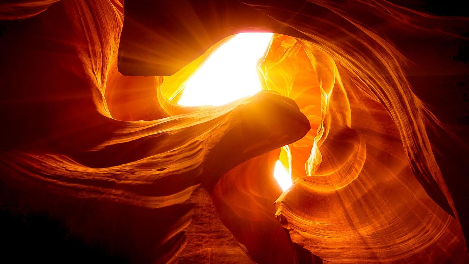 Pro Tips for First-Time Visitors to Lower Antelope Canyon