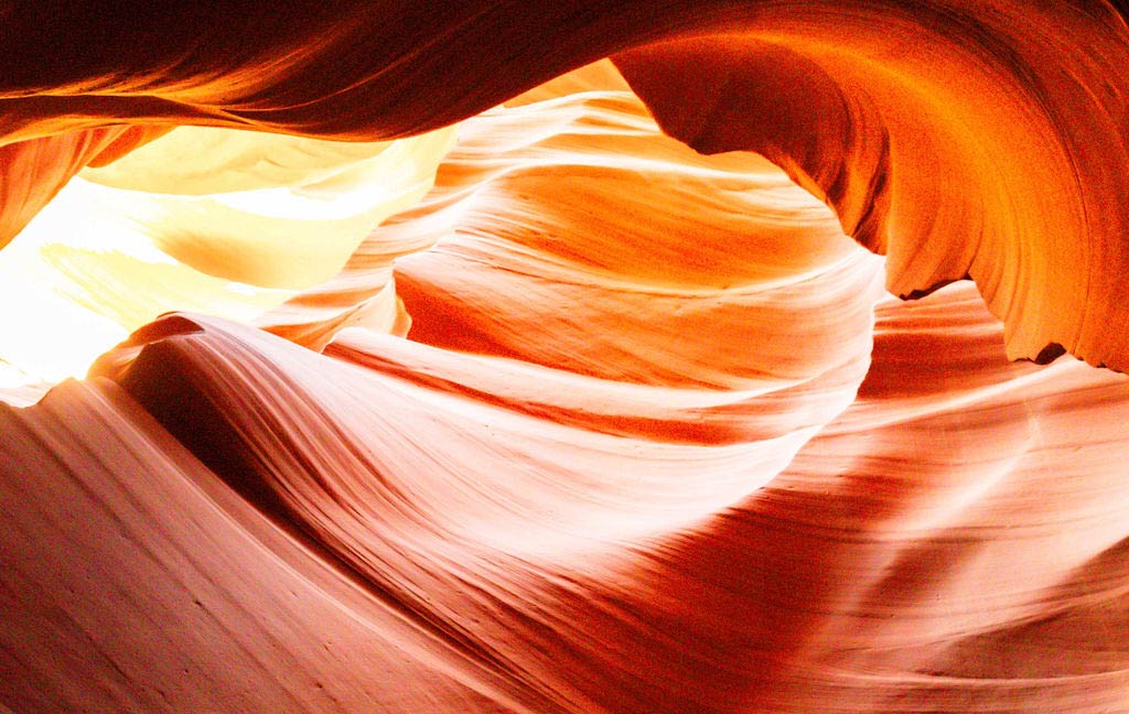 How Fall & Winter Transforms Lower Antelope Canyon’s Colors
